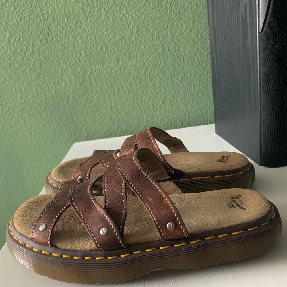 Vintage Strappy Dr Martens Sandlas